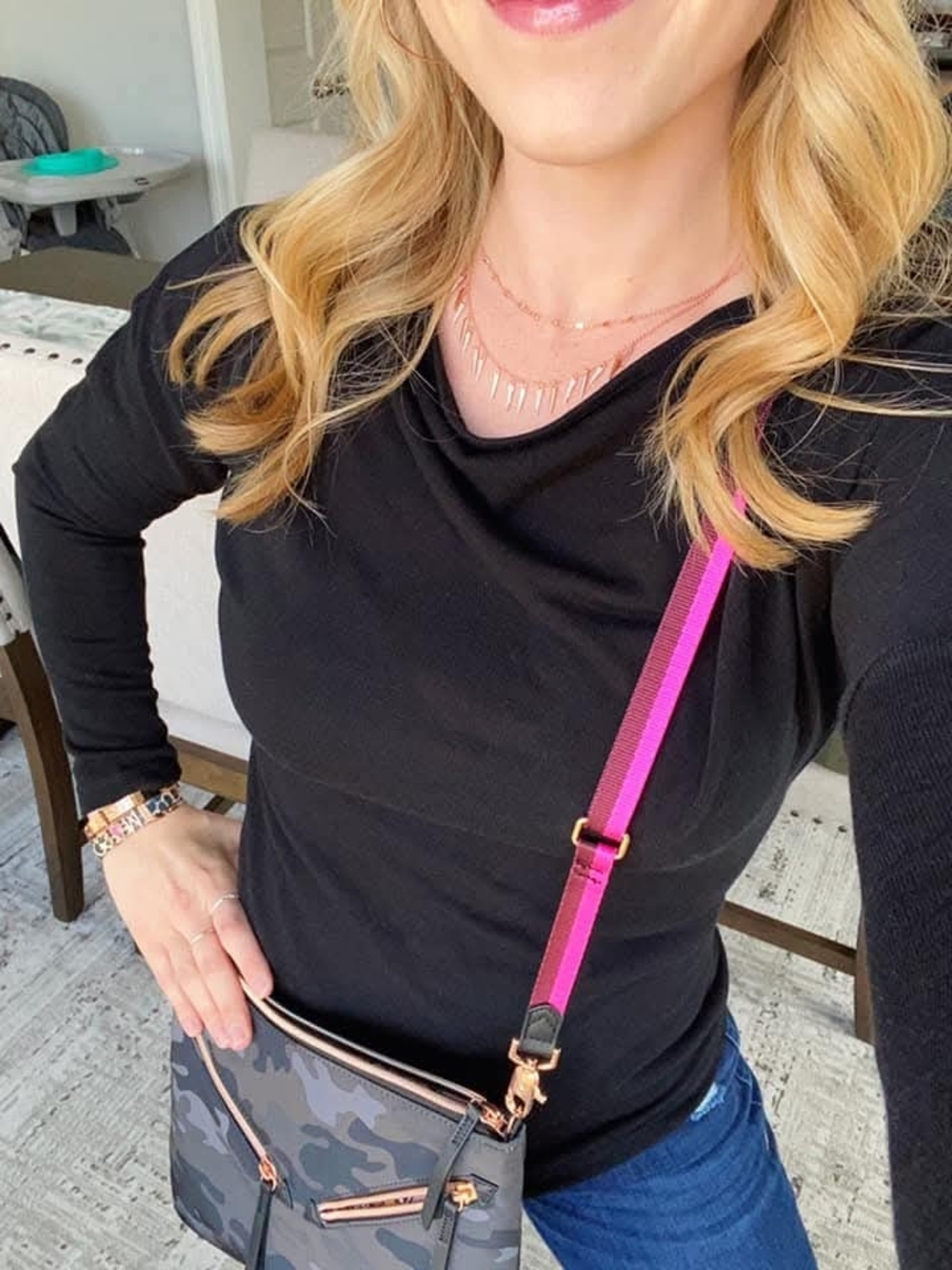 Stella & Dot The Lady Boss Crossbody Bag In Camo with Pink Strap NWT - Picture 9 of 13